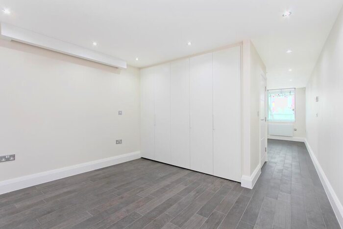 Studio To Rent In London Road Bromley, BR1