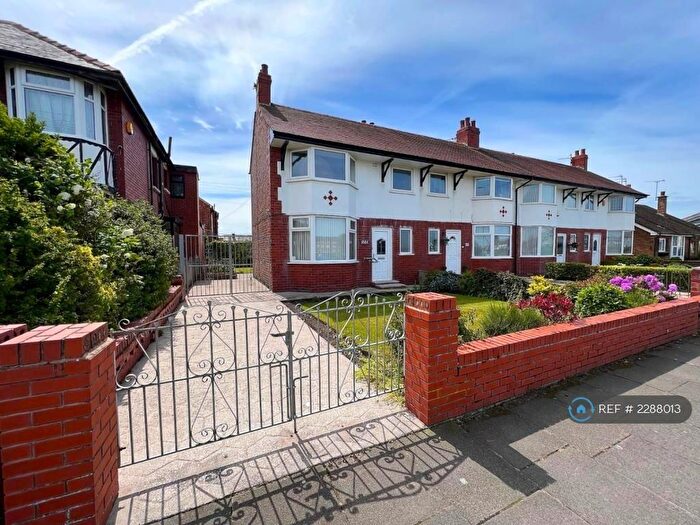 3 Bedroom End Of Terrace House To Rent In Highfield Road, Blackpool, FY4