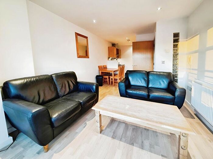 1 Bedroom Flat To Rent In Bowman Lane, Leeds, LS10