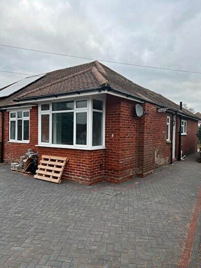 2 Bedroom Bungalow To Rent In Cleethorpes Road, Sholing, Southampton, SO19