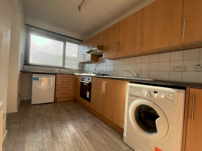 2 Bedroom Flat To Rent In Balnagask Circle, Aberdeen, AB11