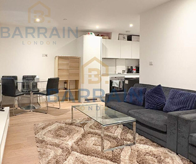 1 Bedroom Flat For Sale In Clyde Square, London, E14