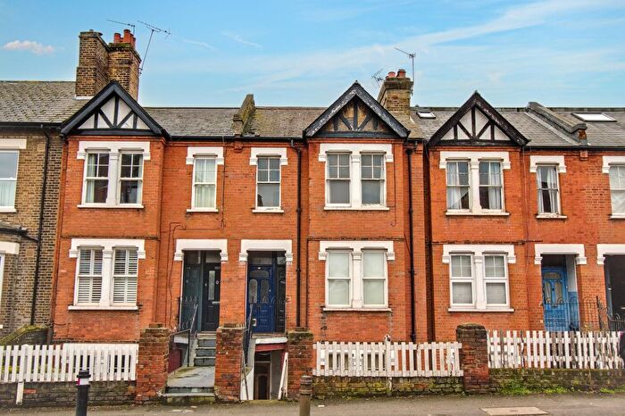 2 Bedroom Flat For Sale In Boston Road, London, W7