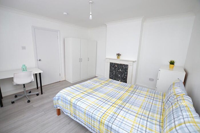 5 Bedroom Terraced House To Rent In Redmans Road, London, E1