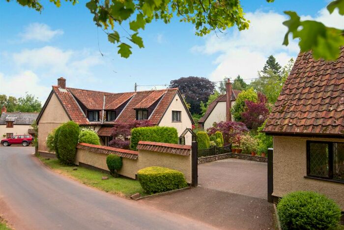 4 Bedroom Property For Sale In Mill Street, Withycombe, Minehead, TA24