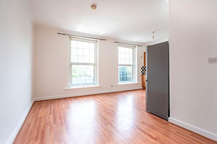 1 Bedroom Flat To Rent In High Road Leytonstone, Leytonstone, London, E11