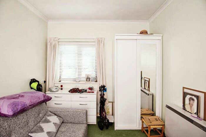 1 Bedroom Flat For Sale In Rochester Gate, High Street, Rochester, Kent, ME1