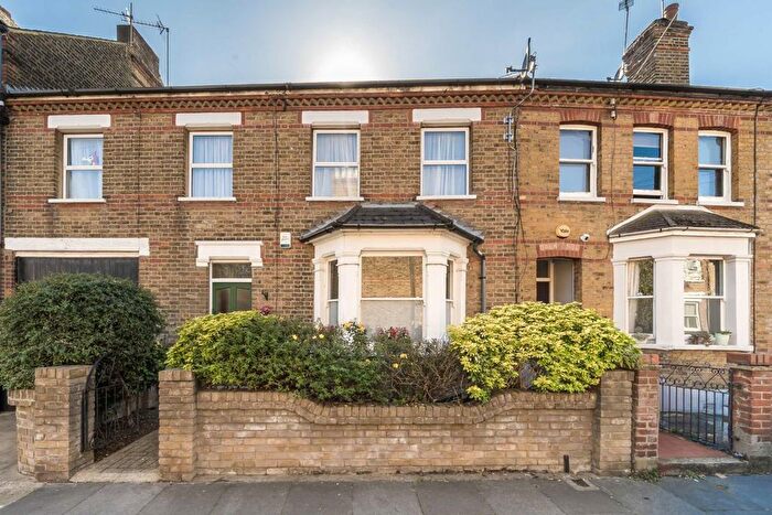 1 Bedroom Flat To Rent In St. Margarets Road, London, W7