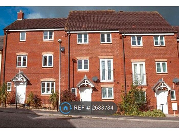 4 Bedroom Terraced House To Rent In Bishops Drive, Crediton, EX17