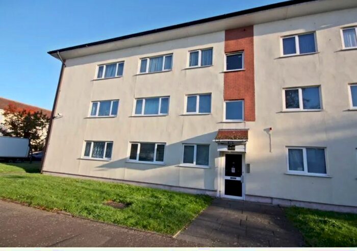 2 Bedroom Flat To Rent In Byron Way, Northolt, UB5
