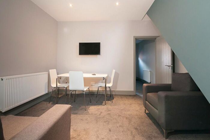 3 Bedroom House To Rent In Romney Street, Salford, M6