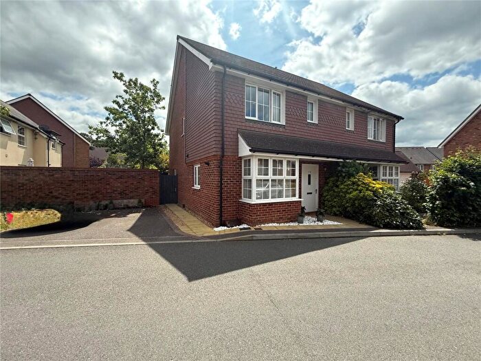 3 Bedroom Semi-Detached House For Sale In Honeysuckle Drive, Billingshurst, West Sussex, RH14