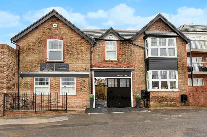1 Bedroom House To Rent In Waterhouse Mews, Park Terrace East, Horsham, RH13