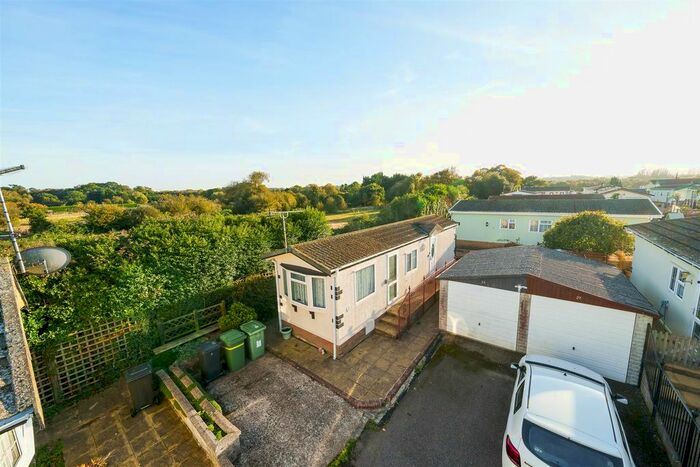 2 Bedroom Park Home For Sale In Garden Of England, Harrietsham, Maidstone, ME17