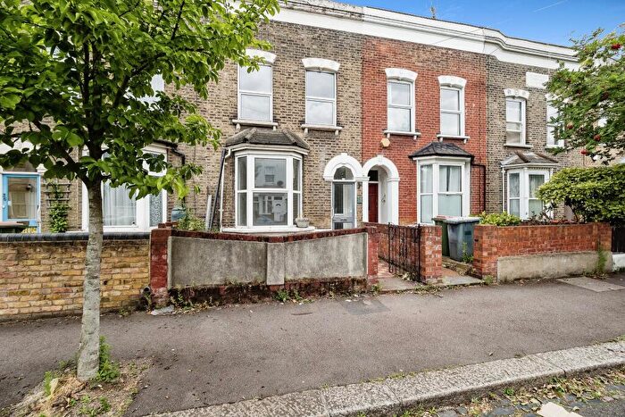 4 Bedroom Terraced House To Rent In Leonard Road, E7