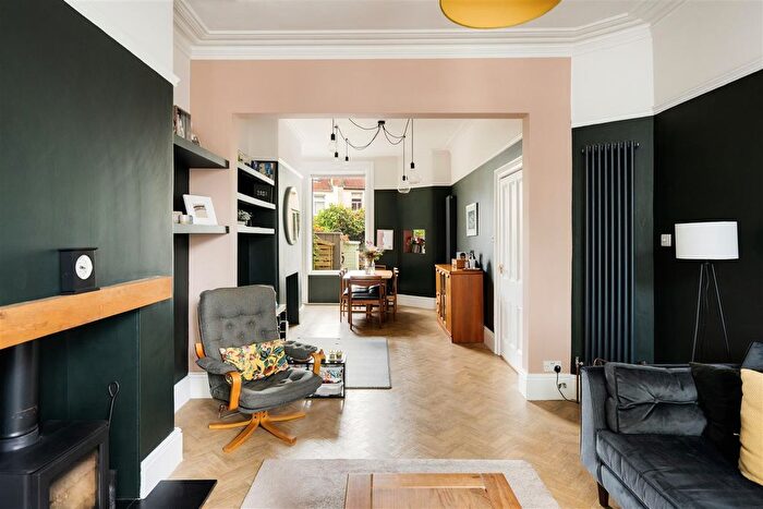 4 Bedroom Terraced House For Sale In Derby Road, Bristol, BS7