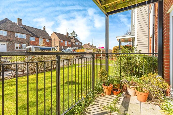 2 Bedroom Flat For Sale In Hanbury Lane, Haywards Heath, RH16