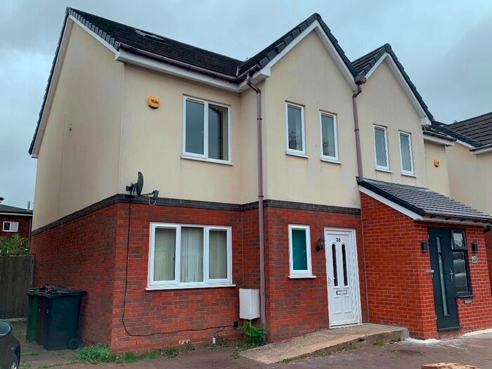 4 Bedroom Semi-Detached House To Rent In Temple Street, Wolverhampton WV14