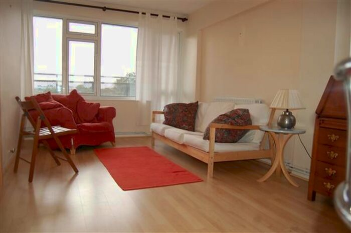 2 Bedroom Flat To Rent In Tymperley Court, Windlesham Grove, Southfields, SW19