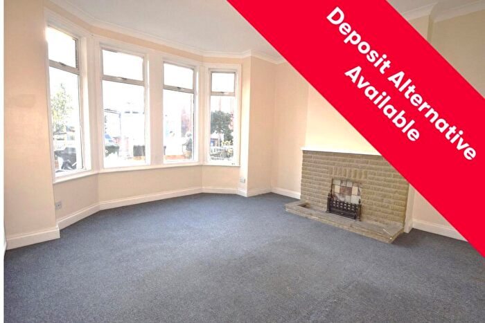 4 Bedroom Semi Detached House To Rent In Yew Grove, London, NW2