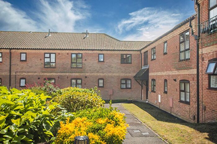 2 Bedroom Flat For Sale In Rowan Court, Norwich, NR5