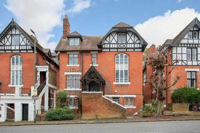 2 Bedroom Flat To Rent In Crystal Palace Park Road, Sydenham, London, SE26