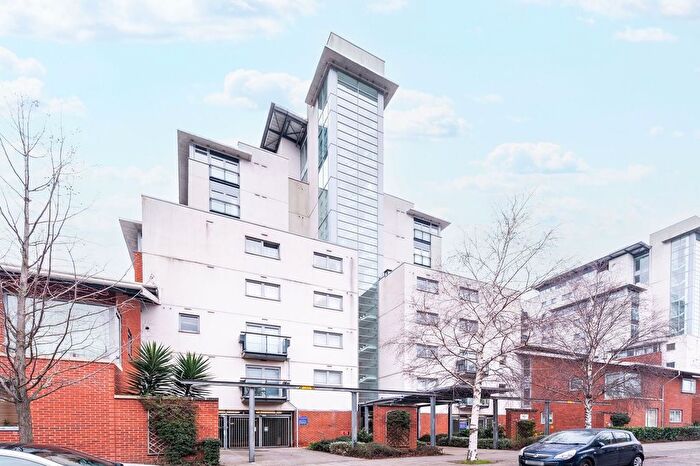 3 Bedroom Flat To Rent In Erebus Drive, Thamesmead, London, SE28