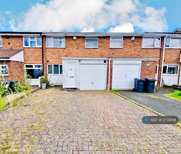 3 Bedroom Terraced House To Rent In Clandon Close, Birmingham, B14