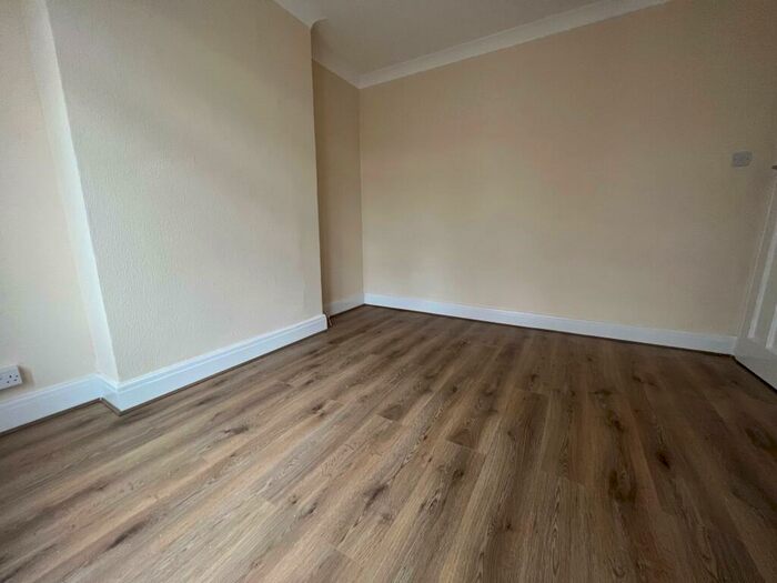 3 Bedroom House To Rent In Melford Avenue, Barking, IG11