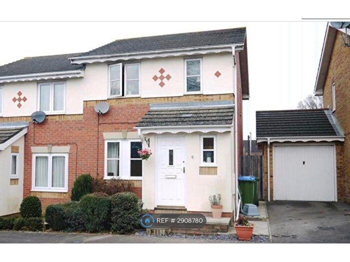 3 Bedroom Semi-detached House To Rent In Watts Close, Southampton, SO16