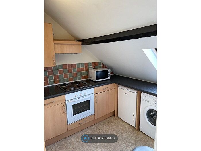 1 Bedroom Flat To Rent In Pool Road, Leicester, LE3