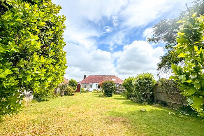 2 Bedroom Bungalow For Sale In The Paragon, Wannock Lane, Eastbourne, BN20