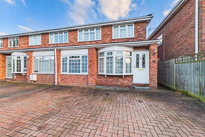 3 Bedroom End Of Terrace House For Sale In St. Marys Road, Sindlesham, Wokingham, Berkshire, RG41