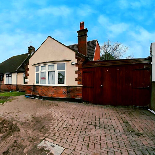 6 Bedroom Bungalow For Sale In Hitchin Road, Luton, LU2