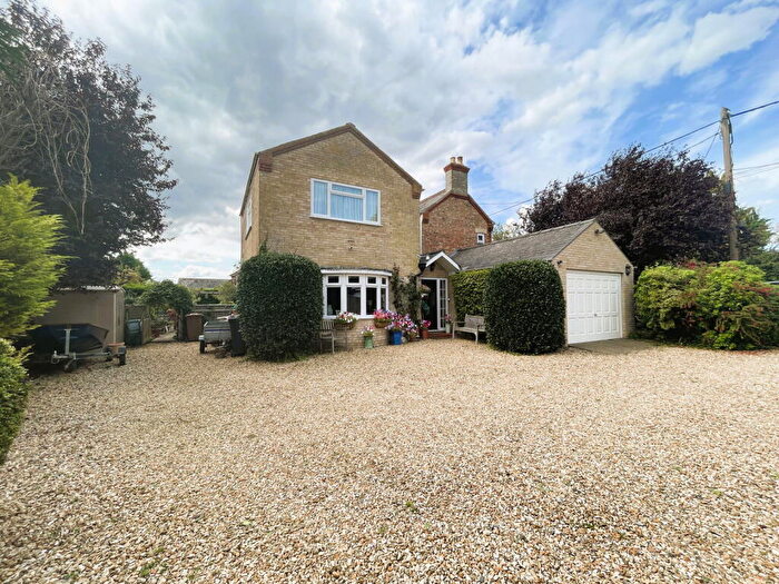 4 Bedroom Detached House For Sale In Church Road, Emneth, Wisbech, PE14