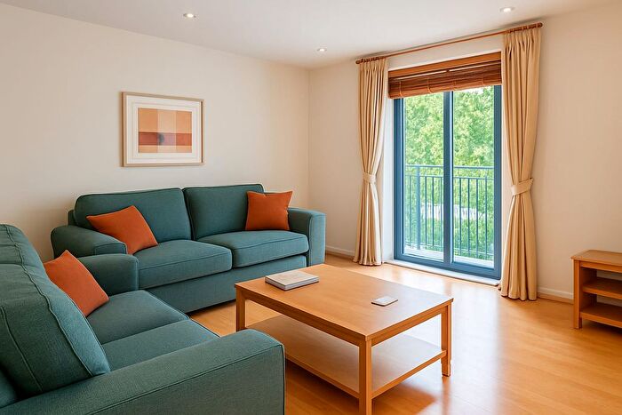 2 Bedroom Flat To Rent In Owen Street, London, EC1V