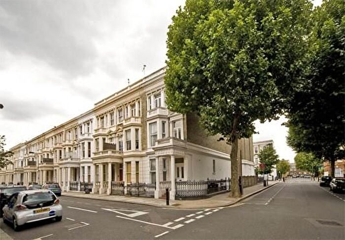 1 Bedroom Flat To Rent In Fairholme Road, Barons Court, W14