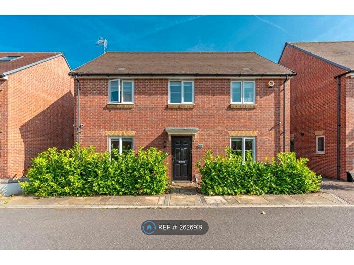 4 Bedroom Detached House To Rent In Wright Close, Bushey, WD23