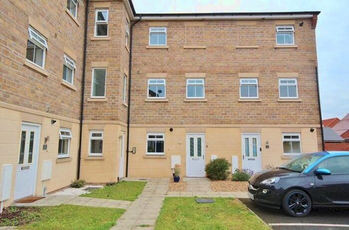 2 Bedroom Maisonette To Rent In Coupland Road, Selby, YO8