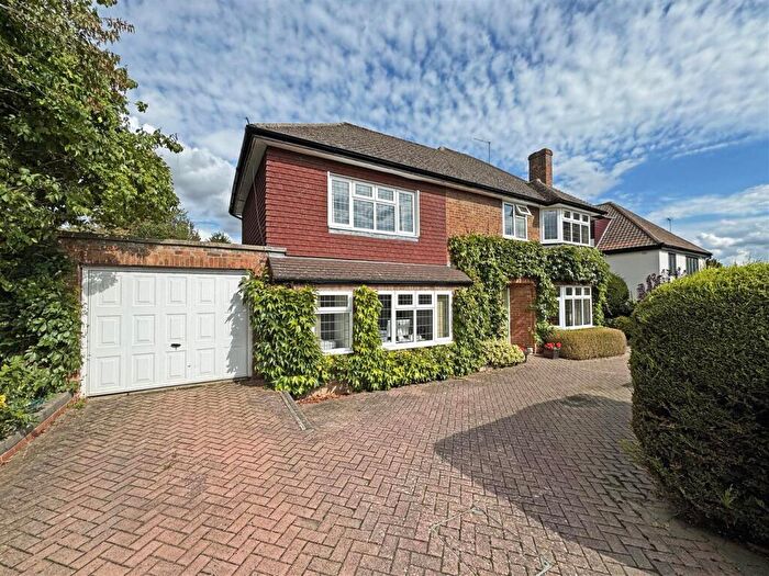 4 Bedroom Detached House For Sale In Roman Bank, Stamford, PE9