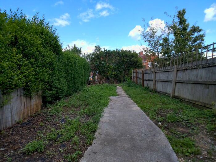 3 Bedroom House To Rent In Cranmore Crescent, Bristol, Bristol, BS10