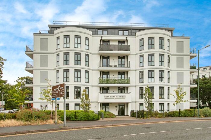 2 Bedroom Flat For Sale In Hahnemann Road, Bournemouth, Dorset, BH2