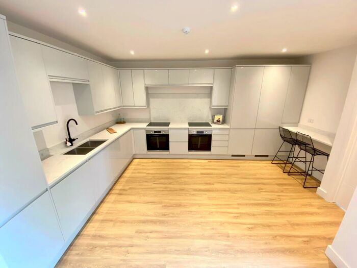 Apartment To Rent In Ash Road, Aldershot, GU12