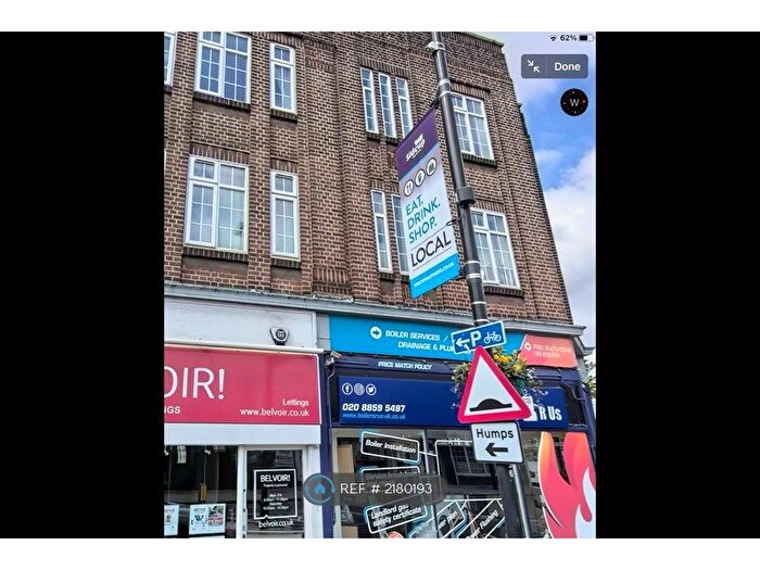 3 Bedroom Flat To Rent In Hurst Court, Sidcup, DA15