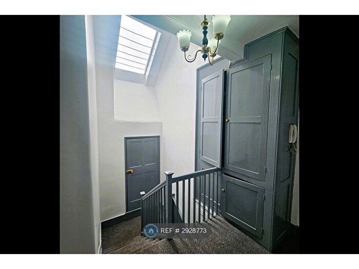 2 Bedroom Flat To Rent In High St, Andover, SP10