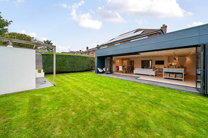 4 Bedroom Detached House For Sale In Orchard Close, Blackwater, GU17