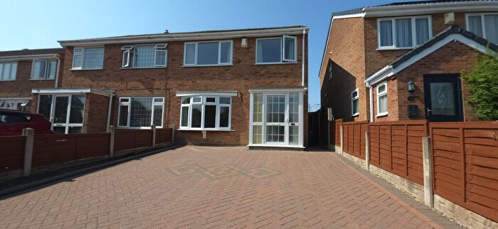 3 Bedroom Semi-Detached House To Rent In Wilnecote Lane, Tamworth, B77