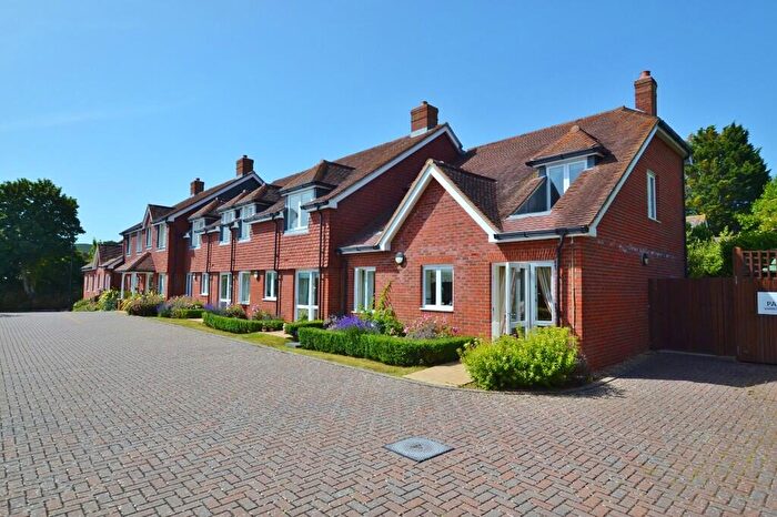 2 Bedroom Apartment For Sale In Petworth, West Sussex, GU28