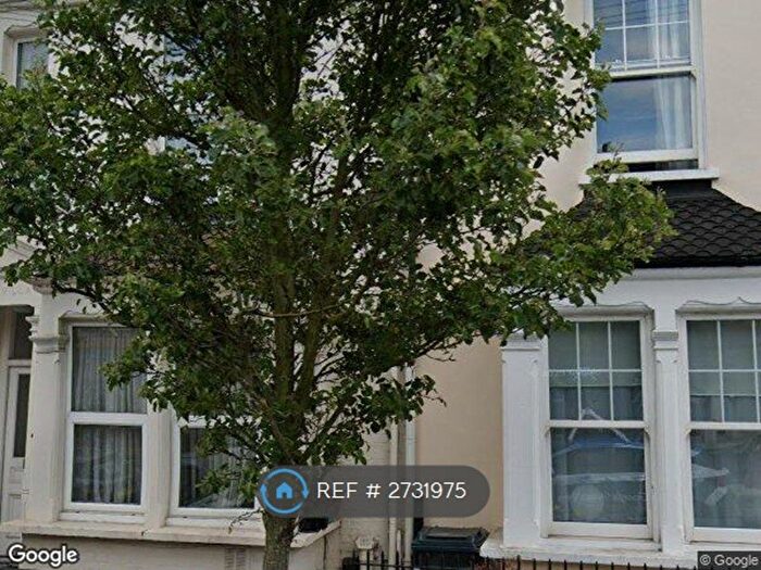 Studio To Rent In Sterne Street, London, W12