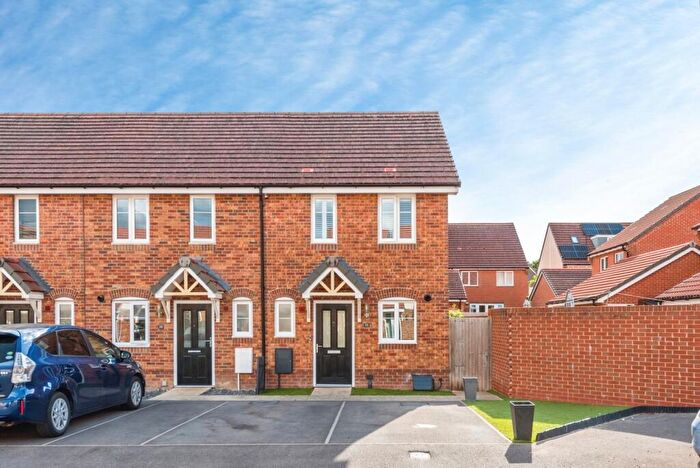 2 Bedroom End Of Terrace House For Sale In Marjoram Way, Didcot, Oxfordshire, OX11